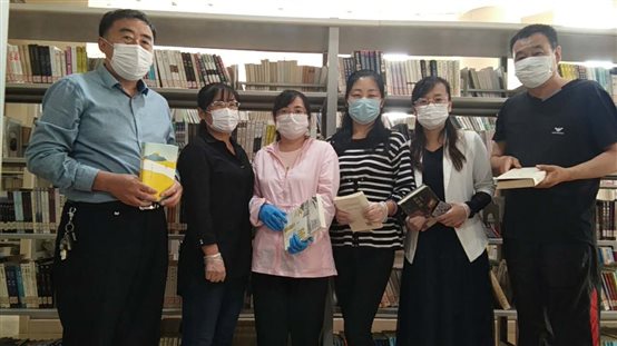 合影.jpg